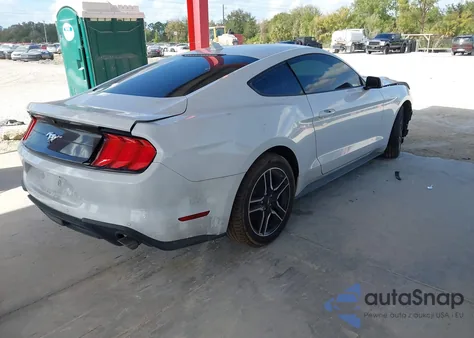 2022 Ford Mustang Ecoboost z USA, uszkodzony, nr VIN 1FA6P8TH6N5147185
